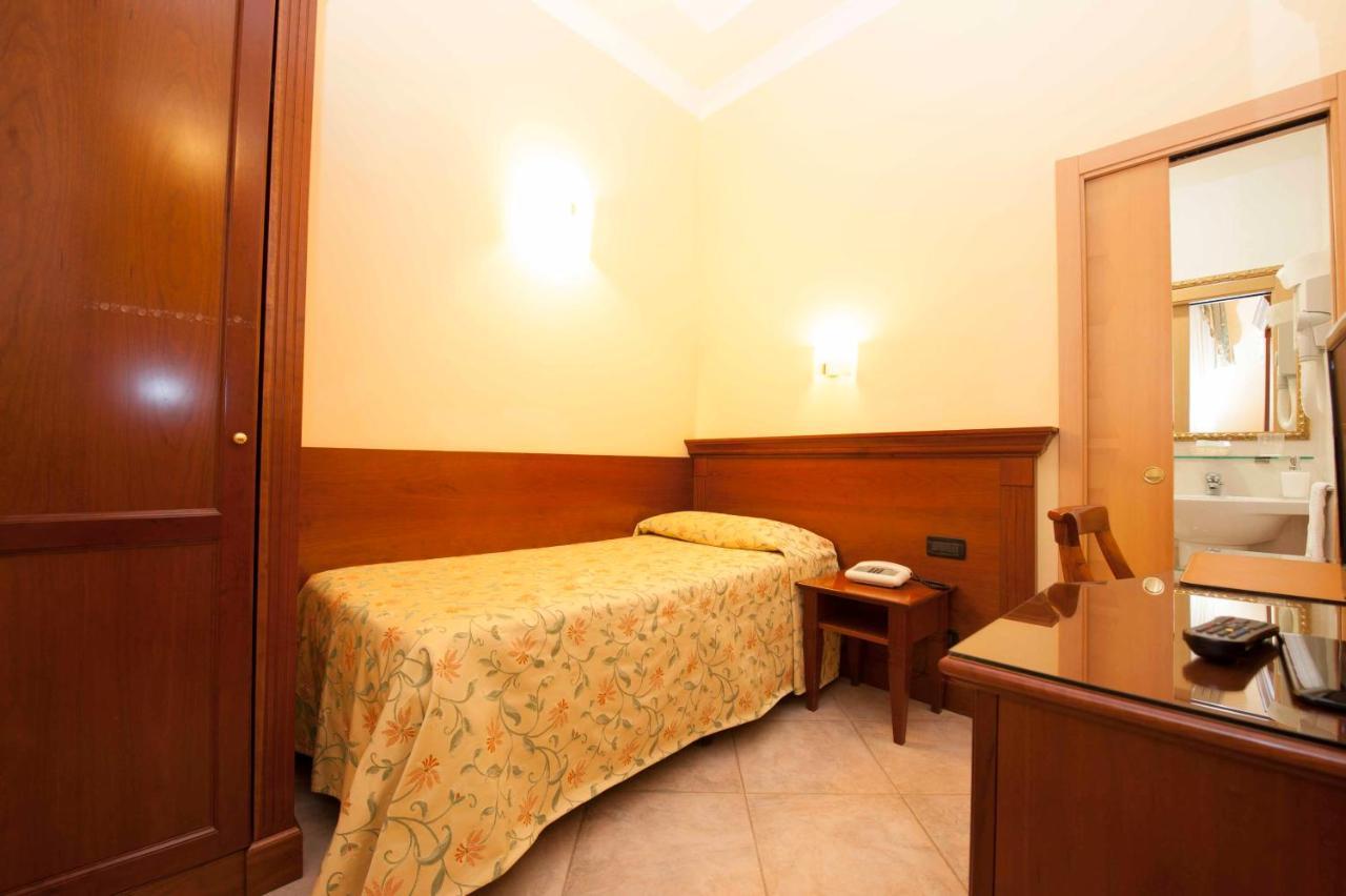 Hotel Astigiana&Appartamenti Varazze Esterno foto
