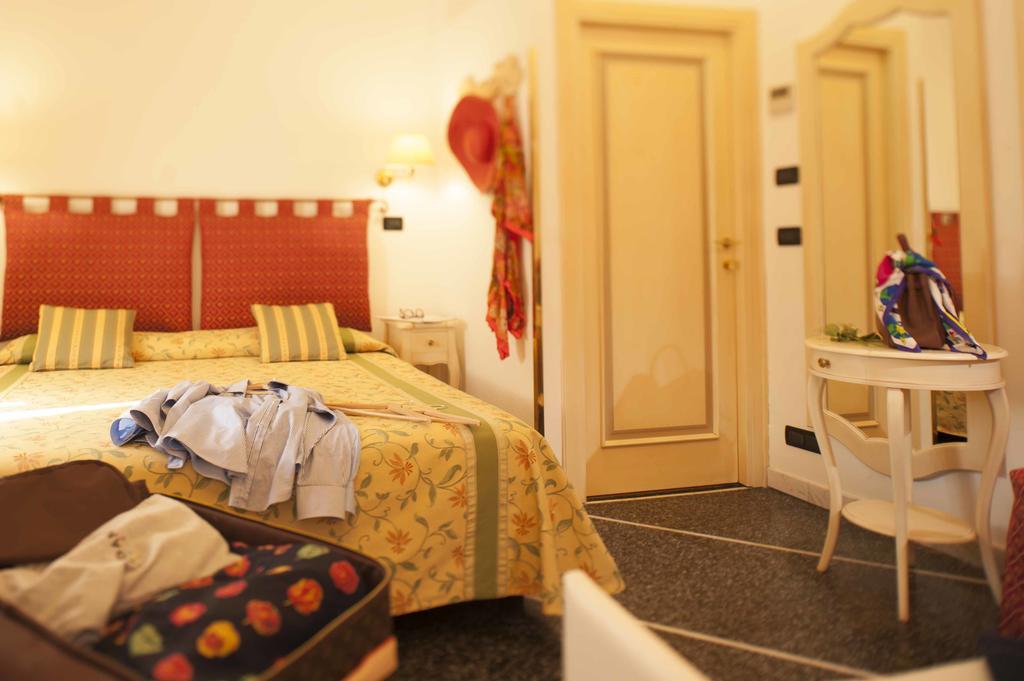 Hotel Astigiana&Appartamenti Varazze Esterno foto