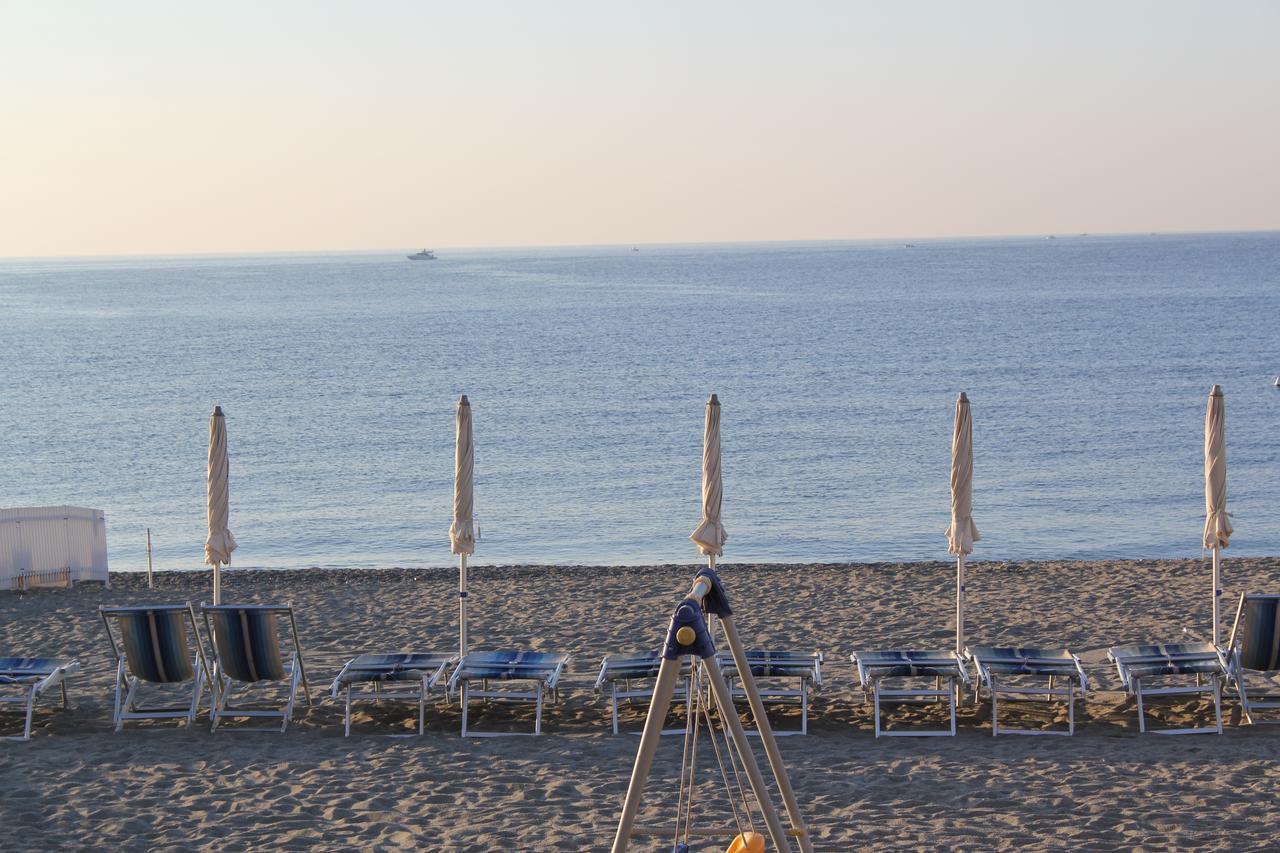 Hotel Astigiana&Appartamenti Varazze Esterno foto